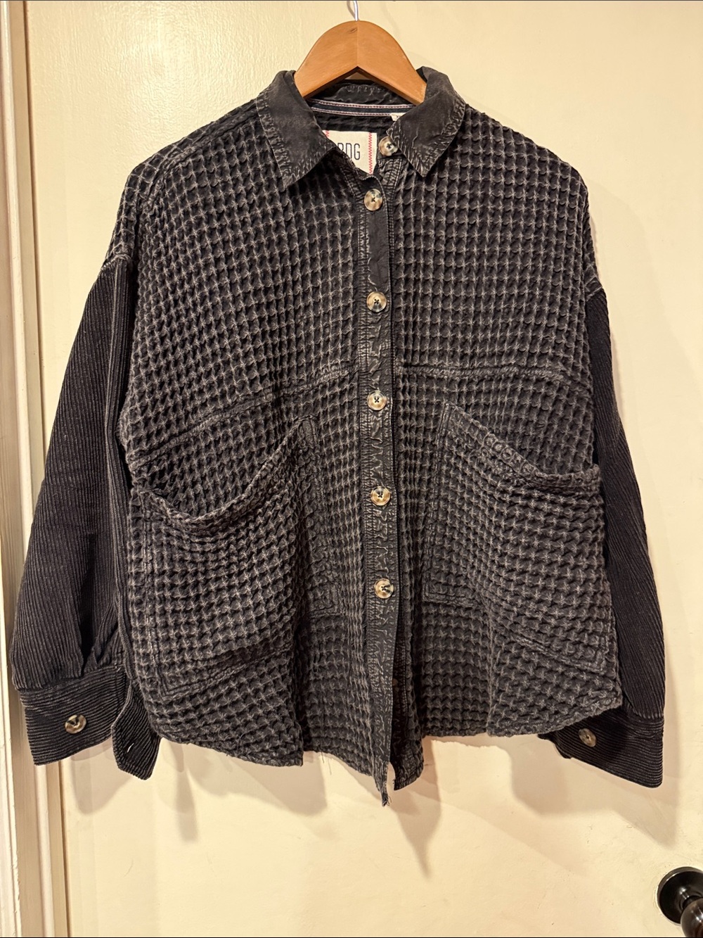Urban Outfitters Waffle-Texture Black cotton shirt Jacket with Corduroy Sleeves